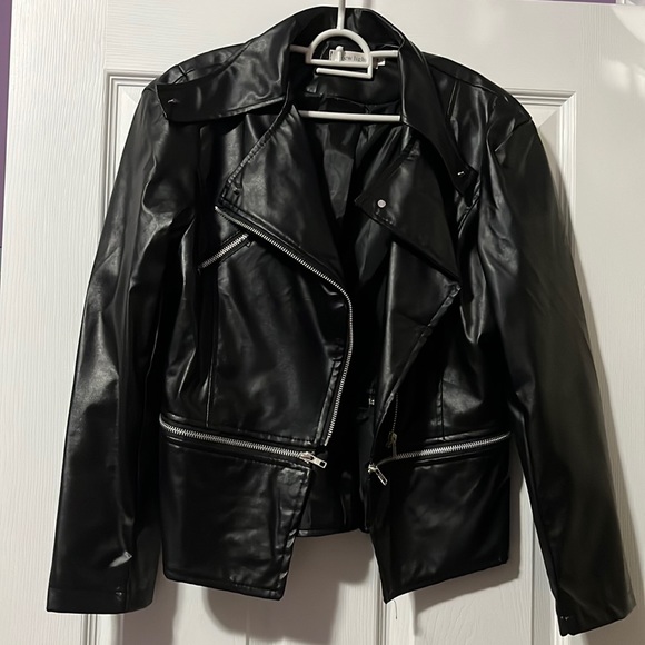 Cool crop faux leather jacket - Picture 1 of 6